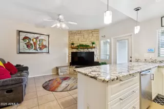 Photo #3: 6983990 Listing