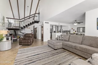 Photo #1: 6984002 Listing 