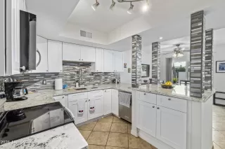 Photo #2: 6984002 Listing 