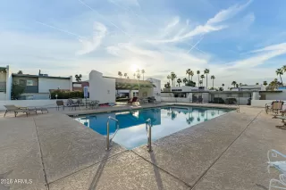 Photo #5: 6984002 Listing 