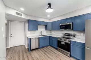 Photo #3: 6984056 Listing 