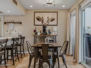 Photo #6: 6984143 Listing 