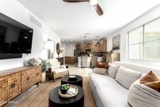 Photo #4: 6984208 Listing 