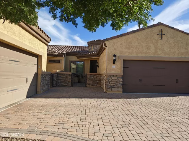 MLS: 6984213 Condo For Sale