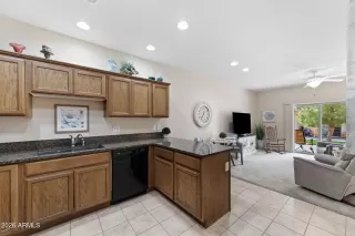 Photo #5: 6984242 Listing 