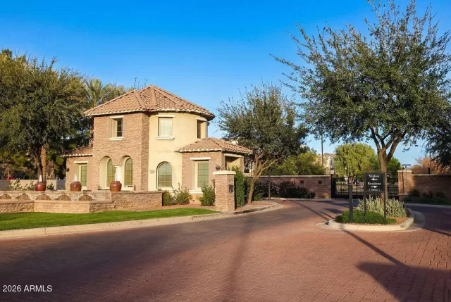 MLS: 6984254 Condo For Sale