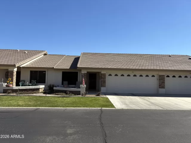 MLS: 6984722 Condo For Sale