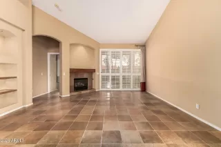 Photo #5: 6984806 Listing 