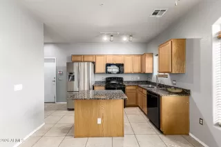 Photo #6: 6984874 Listing