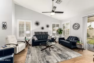 Photo #5: 6984911 Listing