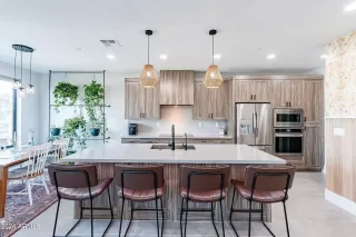 Photo #2: 6984912 Listing 