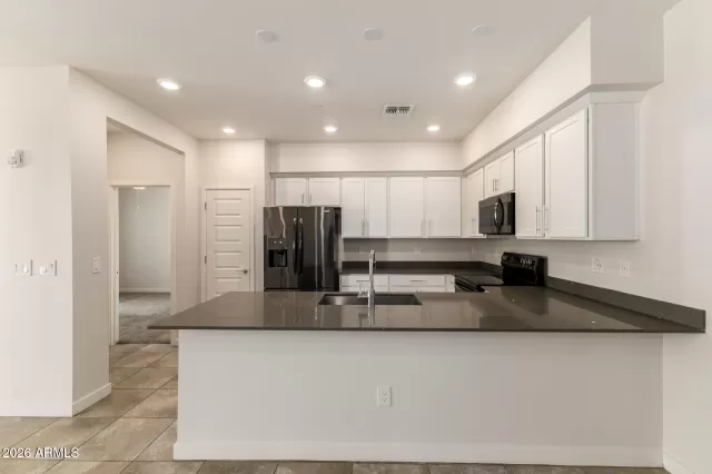 MLS: 6985041 Condo For Sale