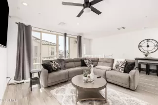 Photo #5: 6985215 Listing 