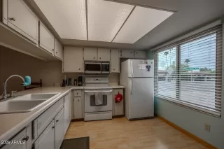 Photo #3: 6985328 Listing