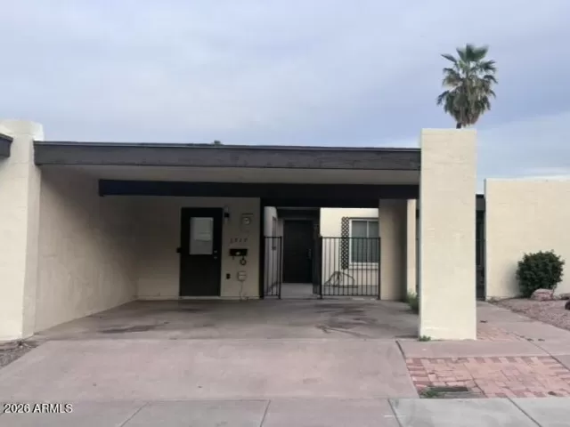 MLS: 6985434 Condo For Sale