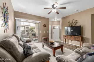 Photo #6: 6986184 Listing 