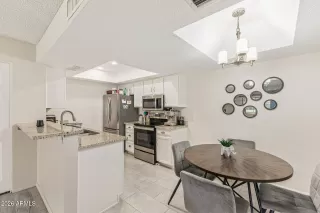 Photo #6: 6986248 Listing 