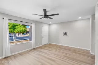 Photo #5: 6986311 Listing 