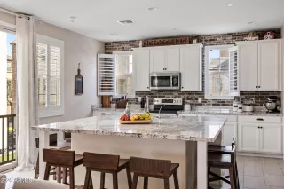 Photo #1: 6986332 Listing 