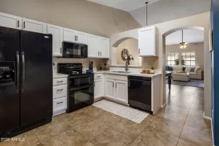 Photo #4: 6986560 Listing 