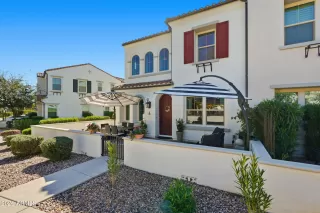 Photo #2: 6986865 Listing 