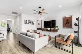 Photo #5: 6986959 Listing 