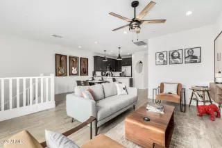 Photo #6: 6986959 Listing 