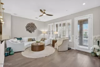 Photo #5: 6987086 Listing 