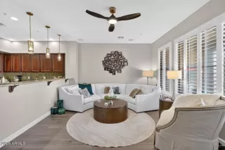 Photo #6: 6987086 Listing 