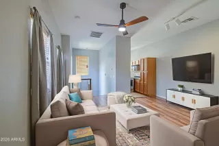 Photo #4: 6987128 Listing