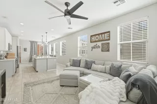 Photo #5: 6987210 Listing 