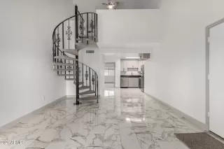 Photo #4: 6987361 Listing