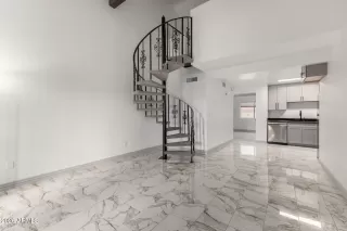 Photo #5: 6987361 Listing