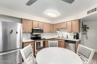 Photo #3: 6987405 Listing