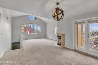 Photo #3: 6987809 Listing 