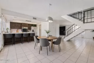 Photo #2: 6987855 Listing 