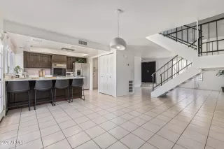 Photo #3: 6987855 Listing 