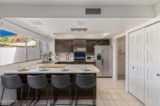 Photo #4: 6987855 Listing 