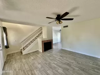 Photo #4: 6987935 Listing