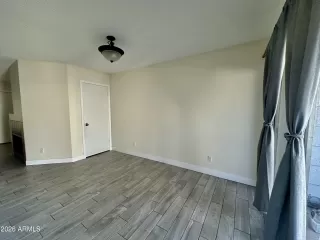 Photo #6: 6987935 Listing