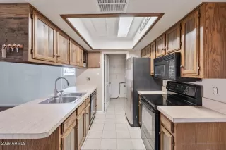 Photo #4: 6988058 Listing