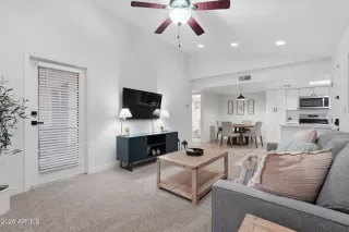 Photo #3: 6988293 Listing 