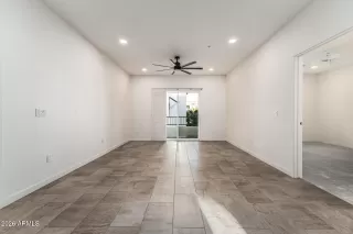 Photo #5: 6988301 Listing 