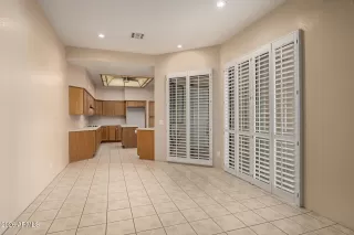 Photo #5: 6988370 Listing 