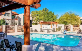 Photo #6: 6988370 Listing 