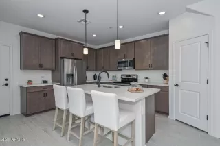 Photo #1: 6988383 Listing 