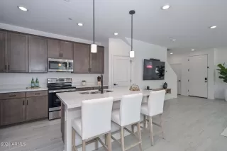 Photo #3: 6988383 Listing 