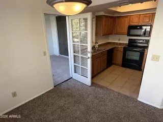 Photo #5: 6988508 Listing