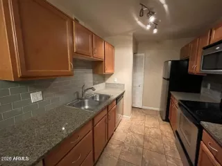 Photo #5: 6988526 Listing