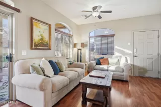 Photo #6: 6988786 Listing 